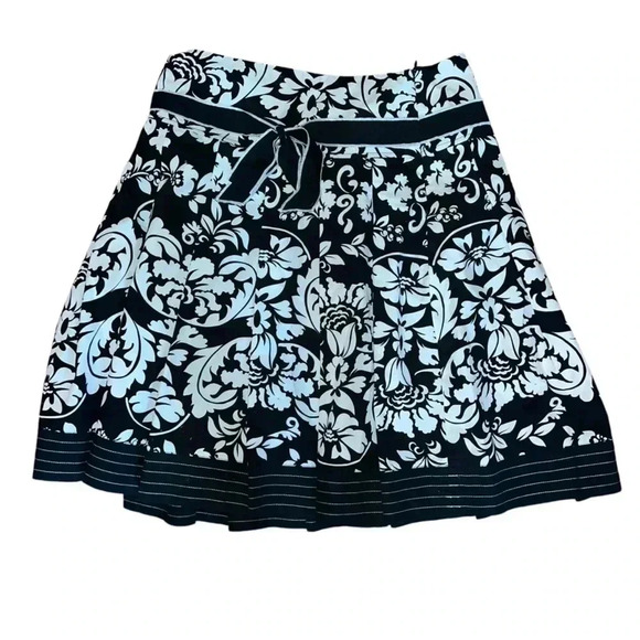 Larry Levine Black and White Flowered Floral Midi Skirt with a Bow Sz 14 - Picture 1 of 3